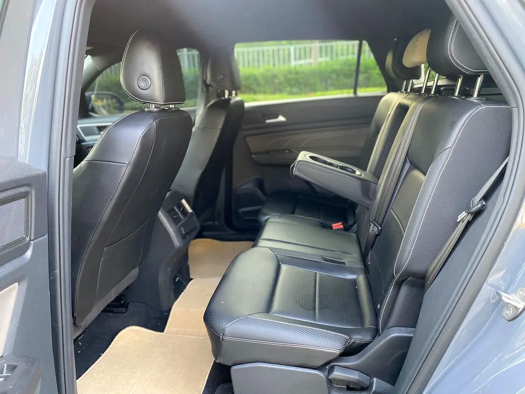 Volkswagen Atlas SE 3