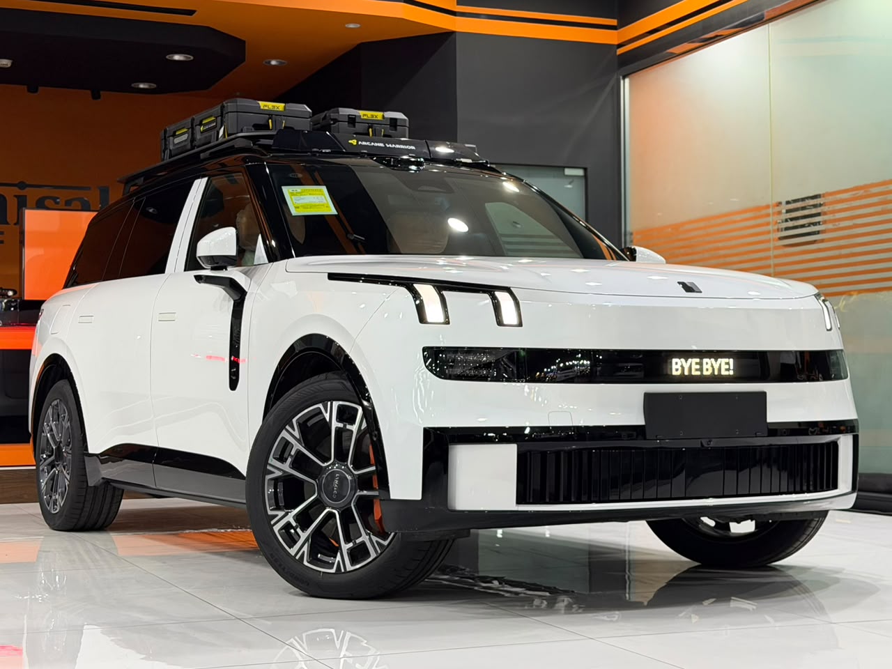 2025 Lynk & Co Lynk & Co 900