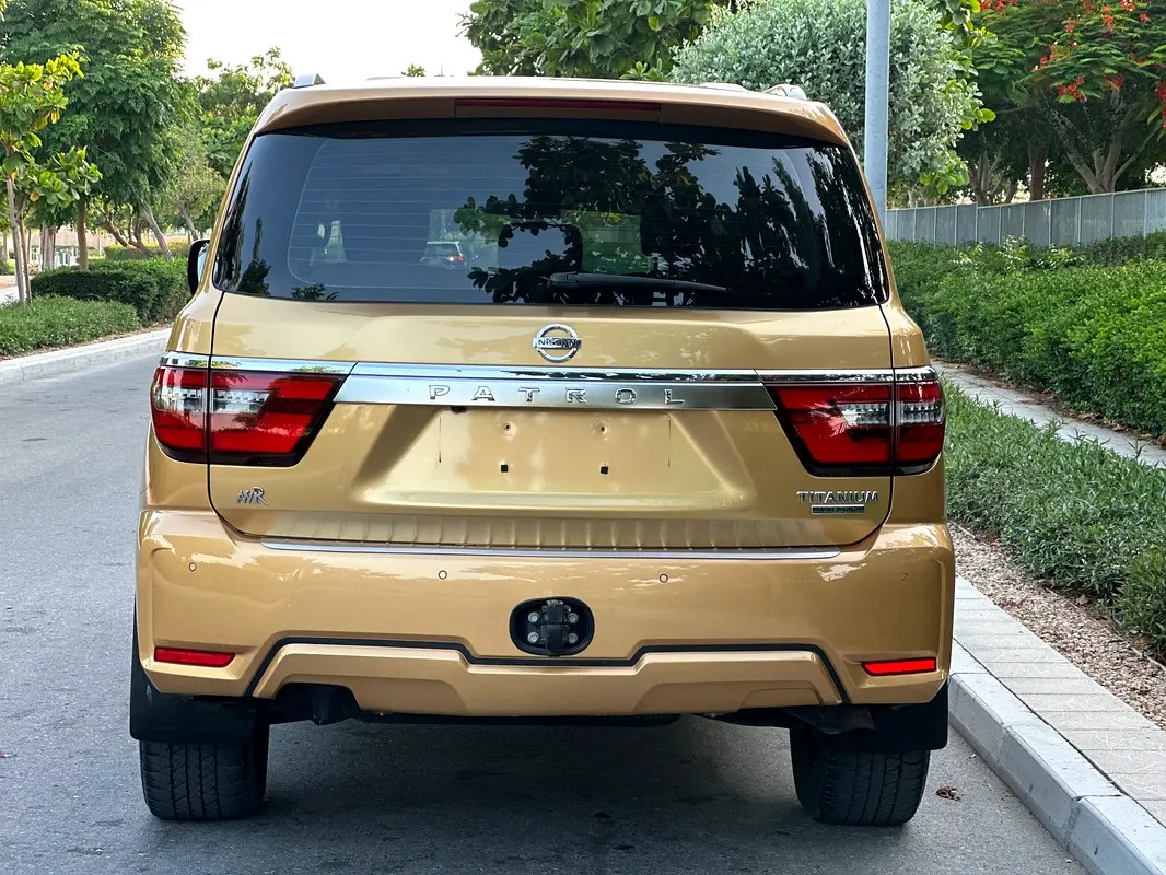 Nissan Patrol LE Titanium 6