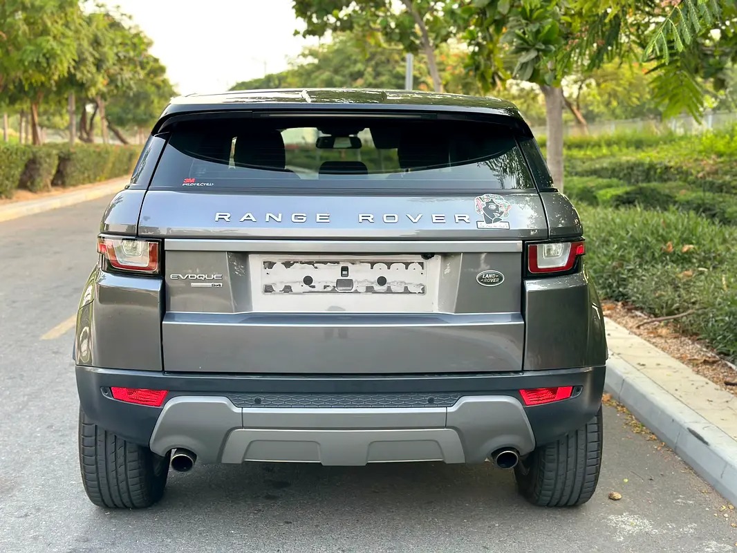 Range Rover Evoque Si4 Black Pack 7