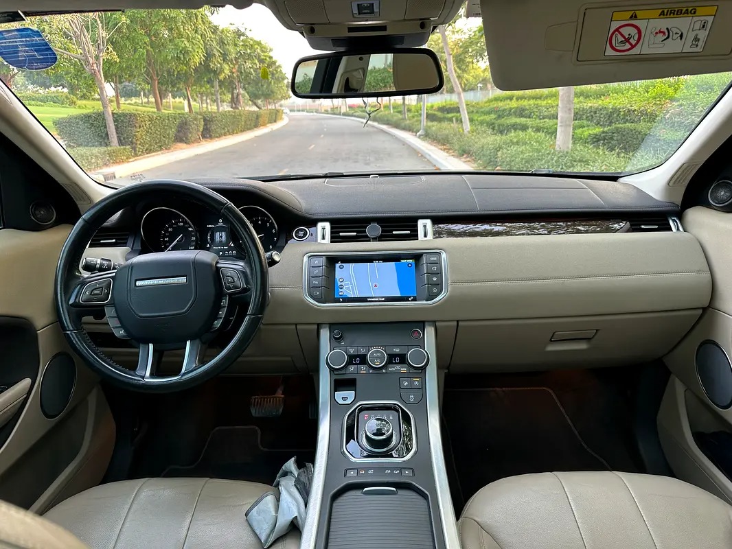 Range Rover Evoque Si4 Black Pack 9